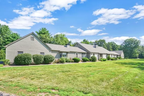 Westfield, MA 01085,419 Southwick Rd #M56