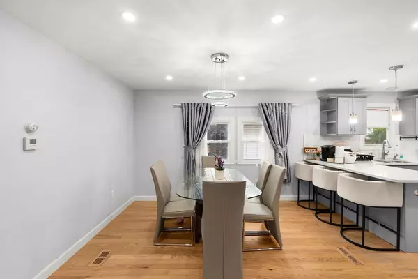Malden, MA 02148,685 Broadway #8