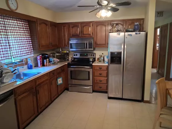 Worcester, MA 01606,15 Cheyenne
