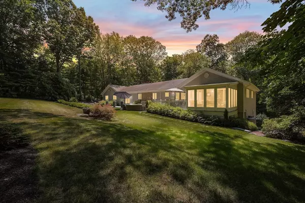 420 Chestnut St, Seekonk, MA 02771