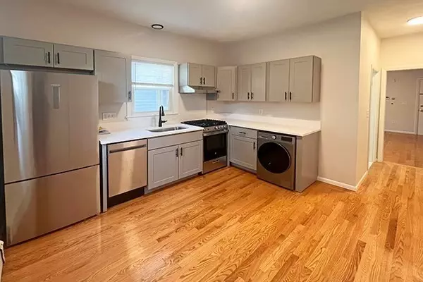 Waltham, MA 02453,150 Brown St #1R