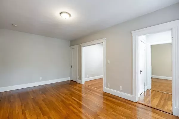 Cambridge, MA 02138,1 Craigie #23