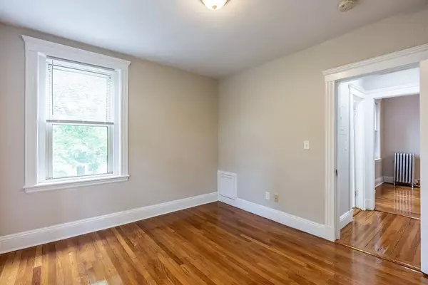 Cambridge, MA 02138,1 Craigie #23