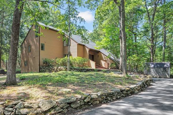 95 Ann Lee Road, Harvard, MA 01451