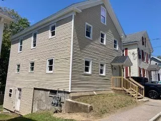 Spencer, MA 01562,28 Maple St