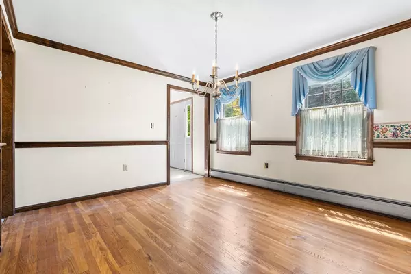 Hampstead, NH 03826,36 Pitman Rd