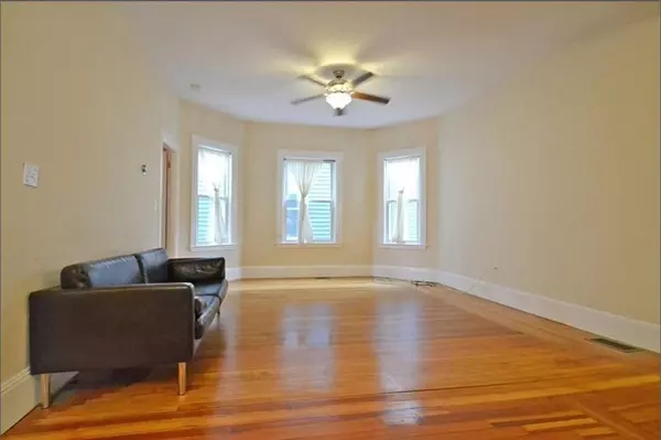 Somerville, MA 02143,65 Hudson Street #1