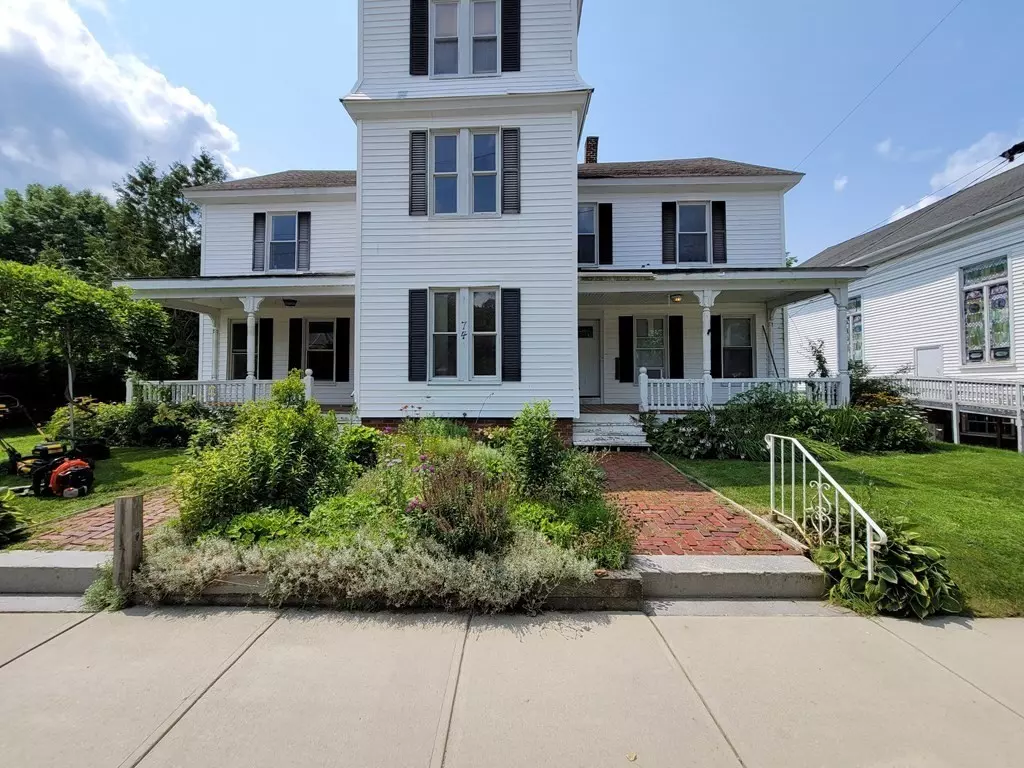 Barre, MA 01005,74 Common St #1