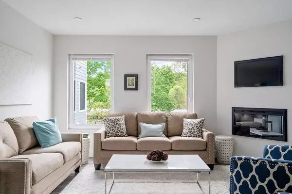 Boston, MA 02131,317 Belgrade Ave #303