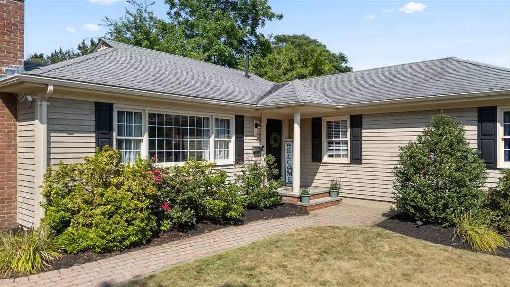 2 Herbert Road, Worcester, MA 01602