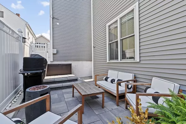 176 W 7th St. #1, Boston, MA 02127