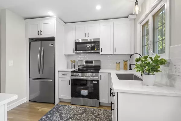 Swansea, MA 02777,131 Maple Ave