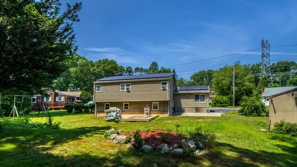 Randolph, MA 02368,18 Virginia Cir