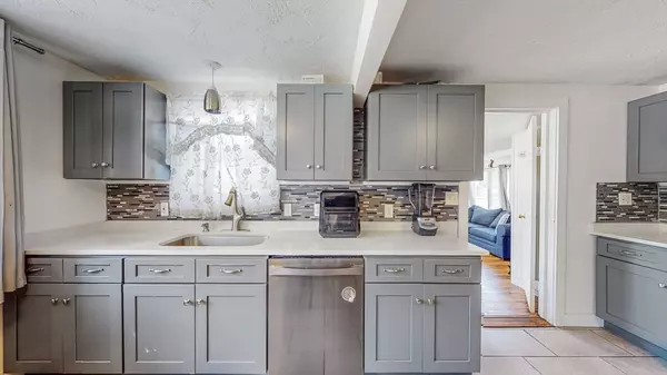 Randolph, MA 02368,18 Virginia Cir