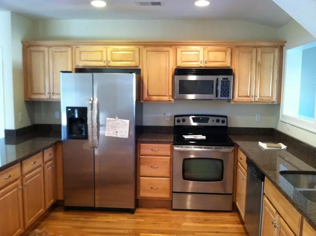 Topsfield, MA 01982,54 Main St #2