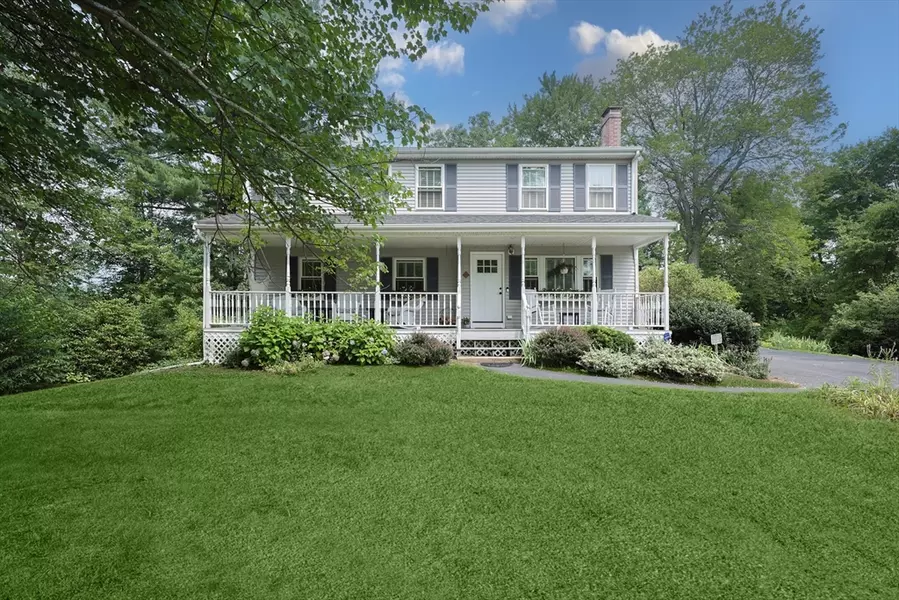 141 Conlyn Ave, Franklin, MA 02038