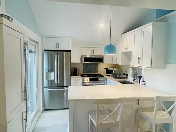 Mashpee, MA 02649,251 Shore Drive #C-3