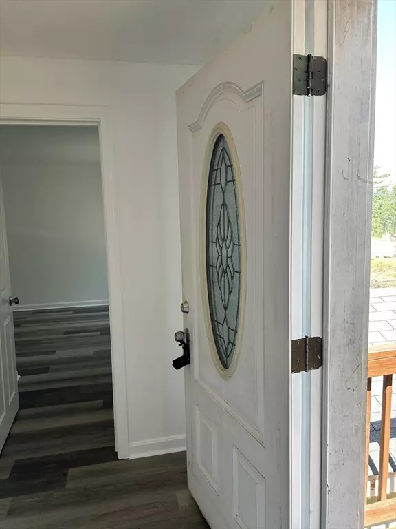 Derry, NH 03038,87 N High #b