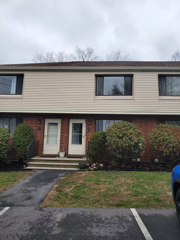 Haverhill, MA 01835,2 Sterling Ln #2