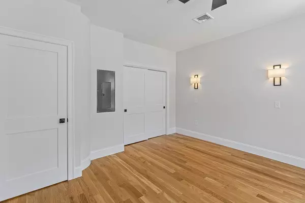 North Andover, MA 01845,48-50 Water St #1