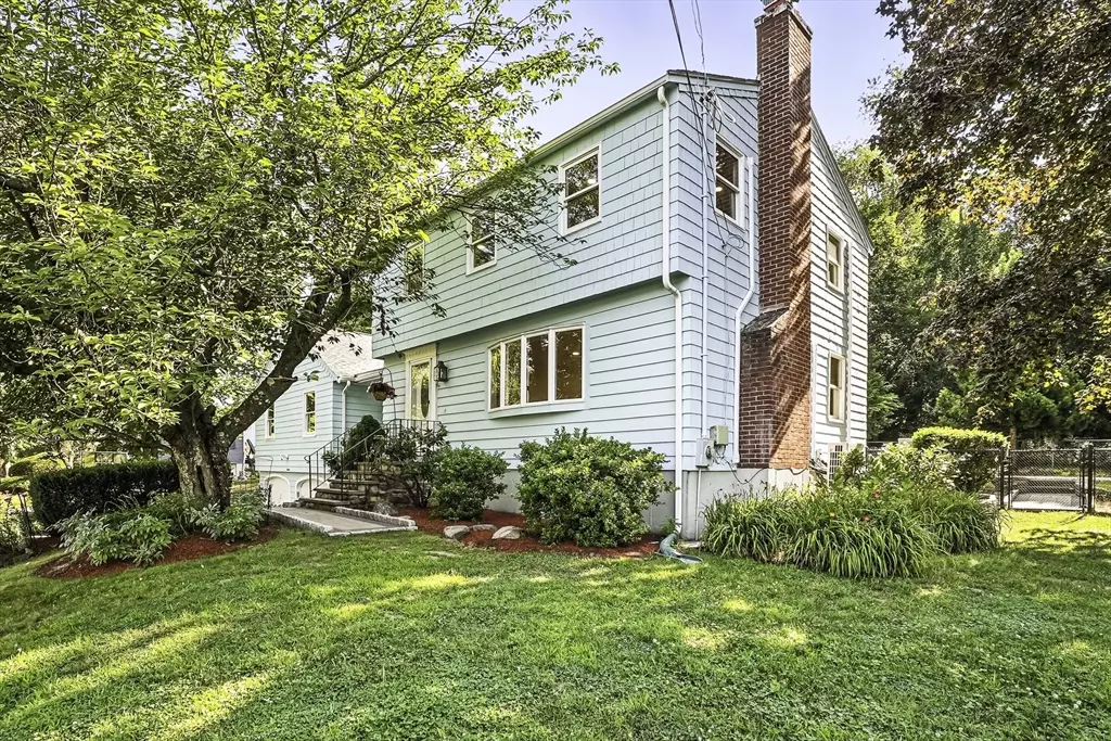 Westborough, MA 01581,7 Kings Grant Rd