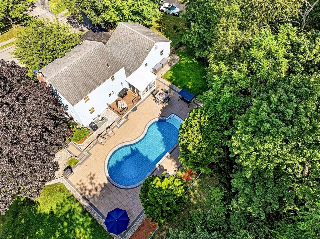 Westborough, MA 01581,7 Kings Grant Rd