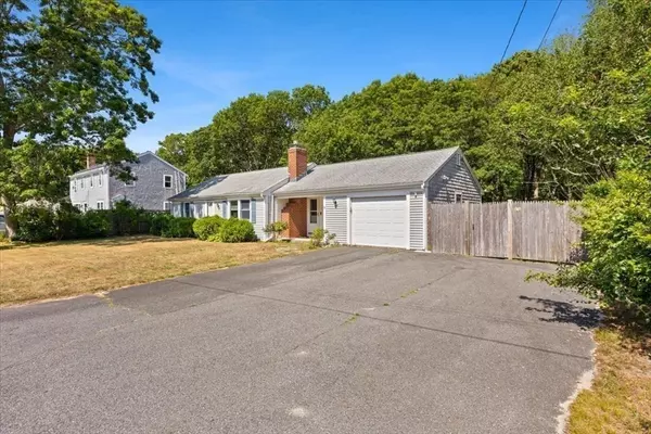 Yarmouth, MA 02673,31 Monroe Ln