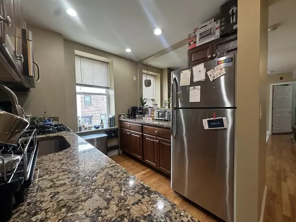 Boston, MA 02128,28 Chelsea St #1