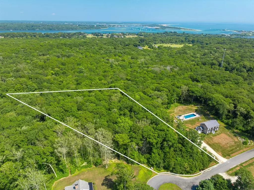 Westport, MA 02790,19 Seabury Ln