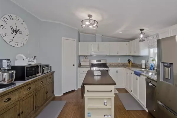 Chicopee, MA 01020,43 Somerset Rd