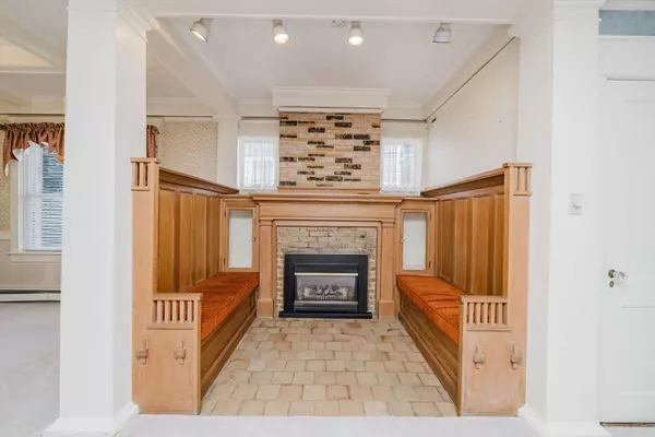 Fall River, MA 02720,65 Bigelow