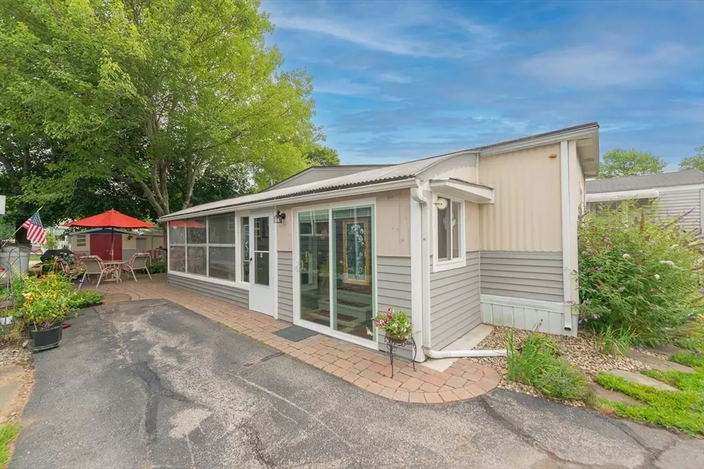 Littleton, MA 01460,239 Ayer Rd #16