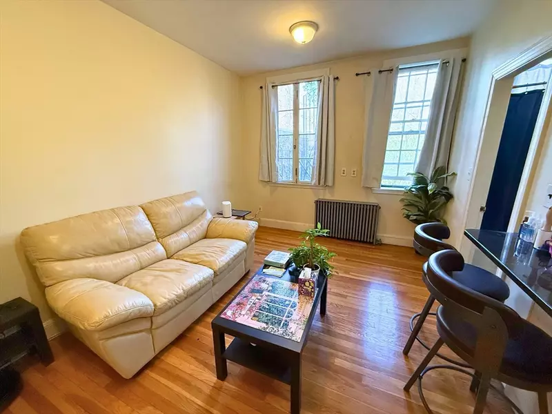 97 West Cedar Street #2, Boston, MA 02114