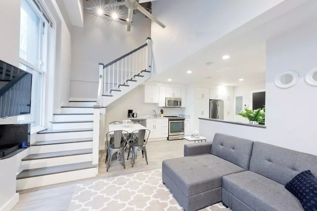 Boston, MA 02111,630 Washington #403