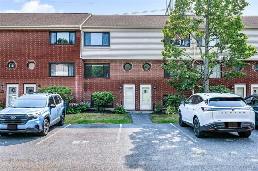 54 Sterling Ln #54, Haverhill, MA 01835
