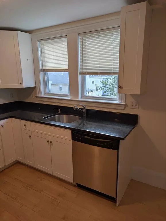 Somerville, MA 02145,4 Webster St #6
