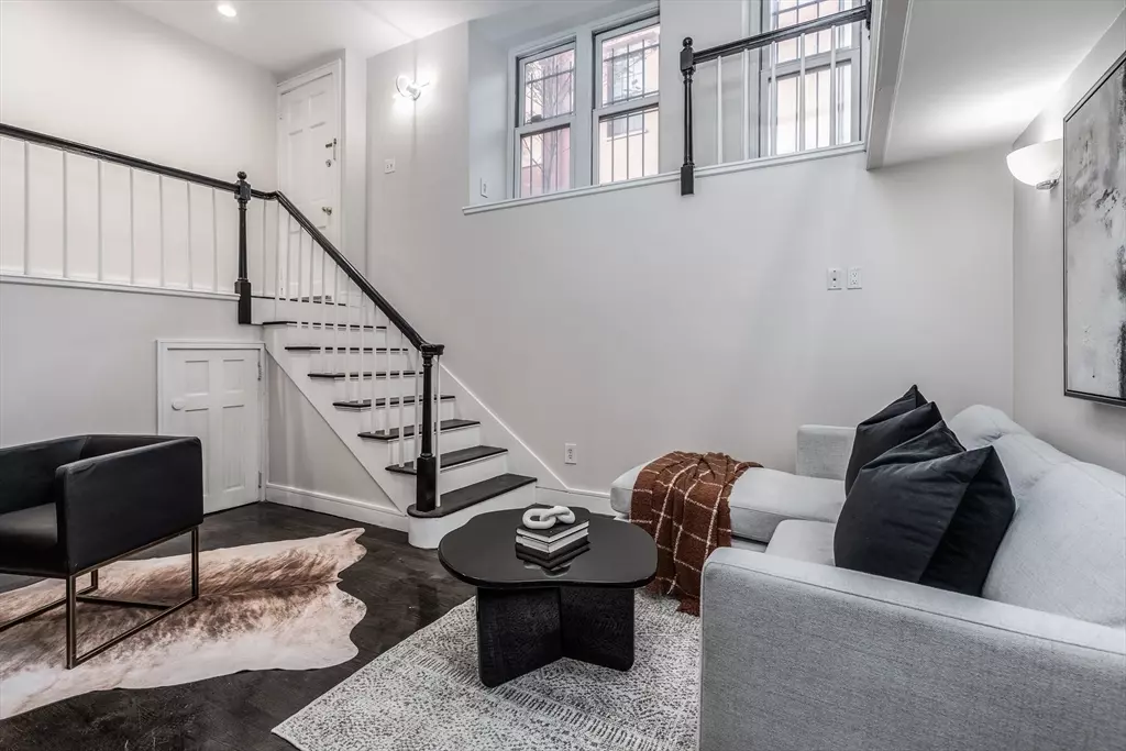 Boston, MA 02114,27 Anderson St #36