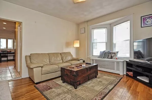 Medford, MA 02155,15 Princeton St #1