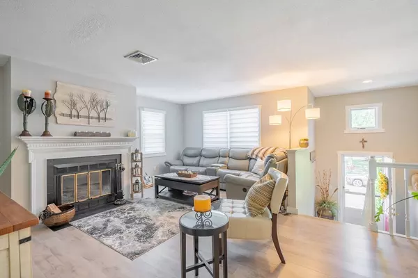 Worcester, MA 01602,72 Camelot Dr #72