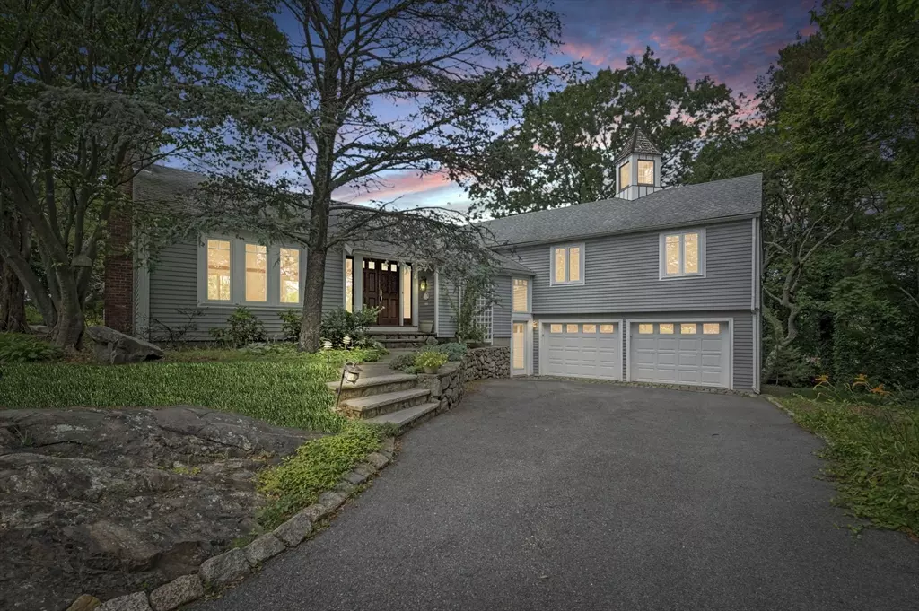 Marblehead, MA 01945,7 Ratlin Rd