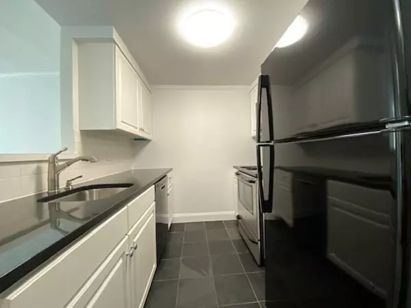 Boston, MA 02135,1933 Commonwealth Avenue #108