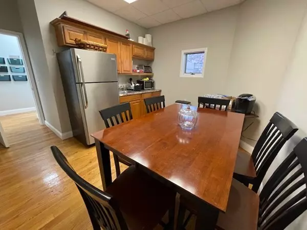 Revere, MA 02151,8 Pleasant St