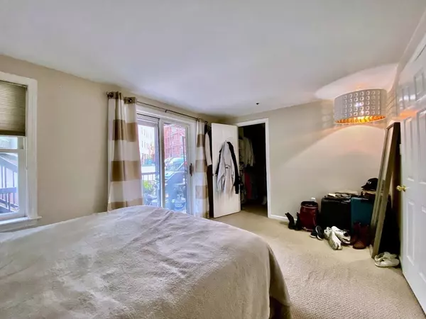 Boston, MA 02129,15 Henley #B