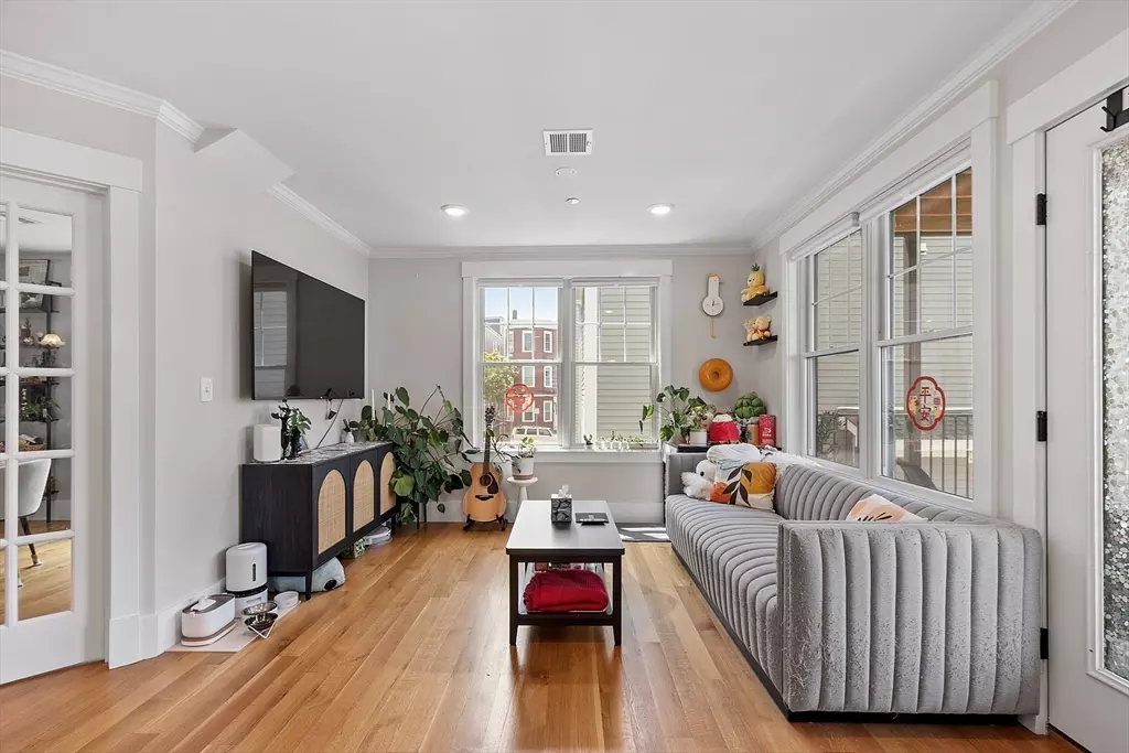 Cambridge, MA 02141,35 Berkshire St #2