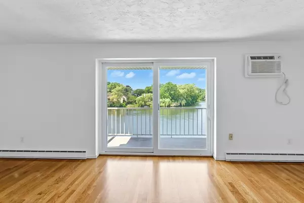 Arlington, MA 02474,30 Hamilton Road #304