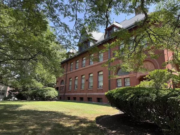Wellesley, MA 02481,324 Washington St. #304