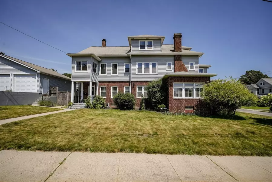 437-439 Hillside Ave, Holyoke, MA 01040