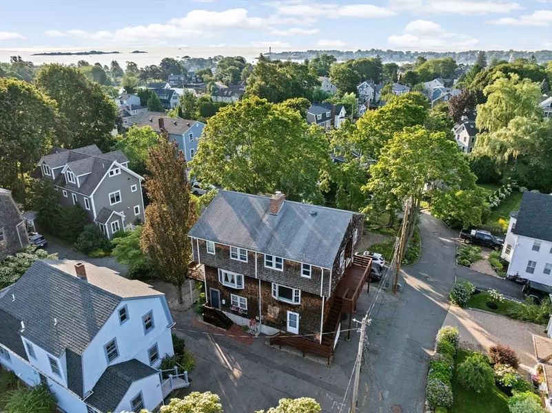 9 Foss Terrace #9, Marblehead, MA 01945