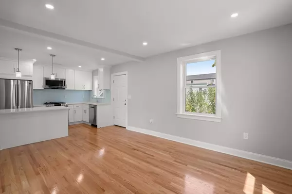 Everett, MA 02149,1 Orient Ave #3