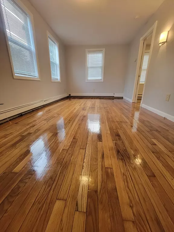 Taunton, MA 02780,431 Weir Street #2